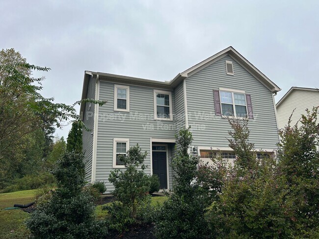 Building Photo - 238 Lynn Dr