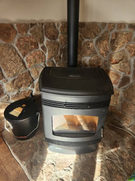 Building Photo - 4603 Co Rd 1