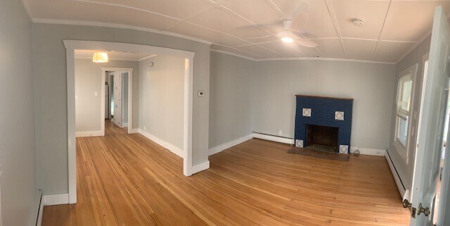 Building Photo - 1820 Pine Ter