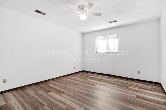 Building Photo - 2202 Richland Prairie Blvd