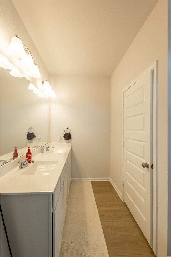 Building Photo - 32422 Clouser Crawdad Ct