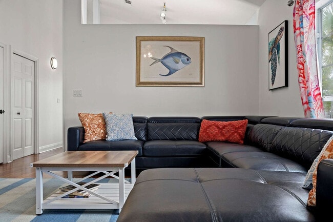 Building Photo - 4431 Luke Ave