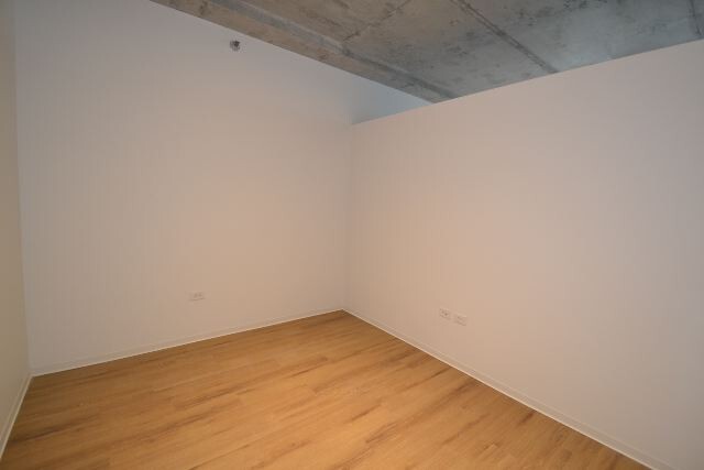 Building Photo - 1611 W Division St