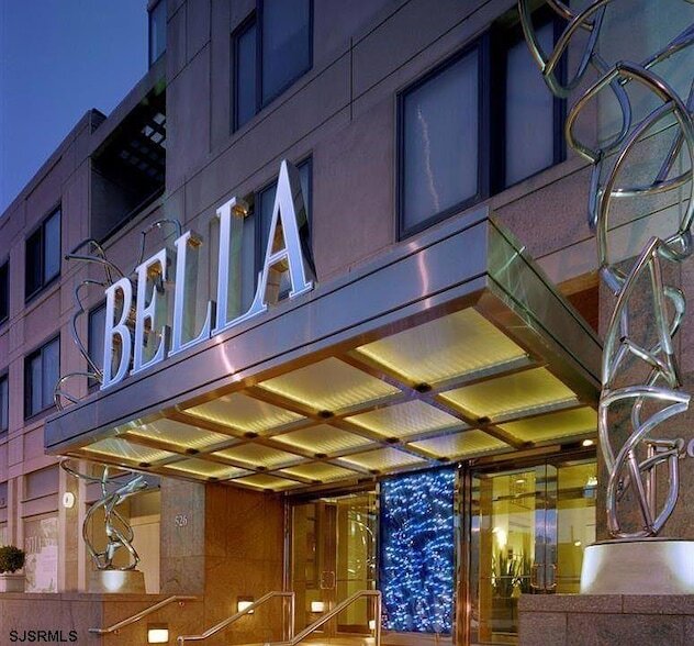 Building Photo - 526 Pacific Ave