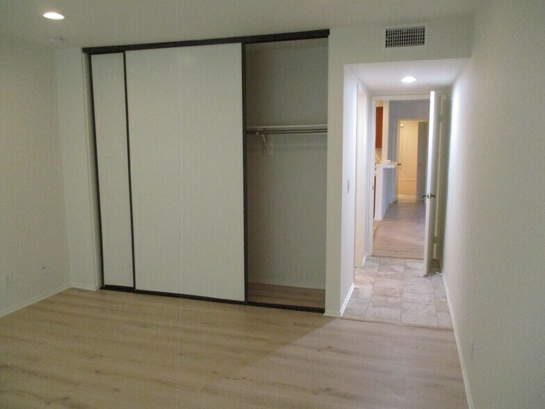 Building Photo - 3802 Dunford Ln