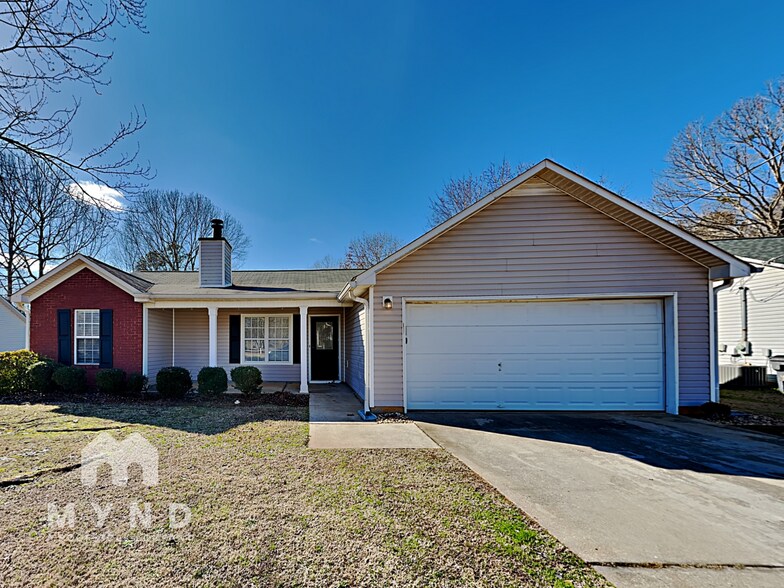 Primary Photo - 185 Waters Edge Dr