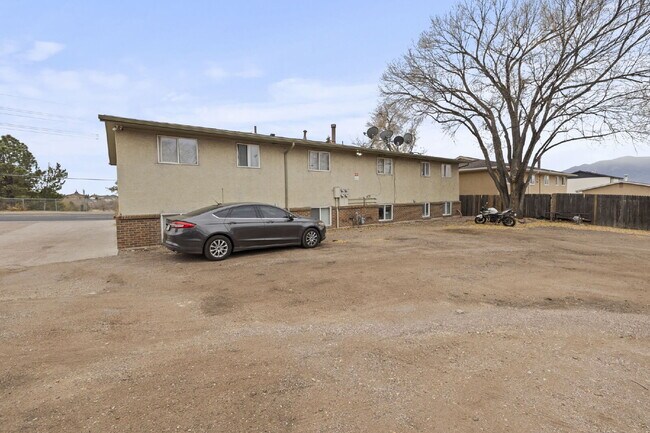 Building Photo - 4060 Airport Rd