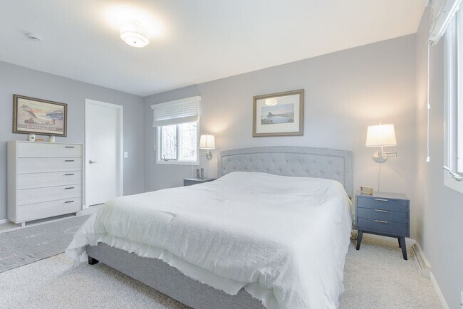 Building Photo - 313 Walnut Grove Dr