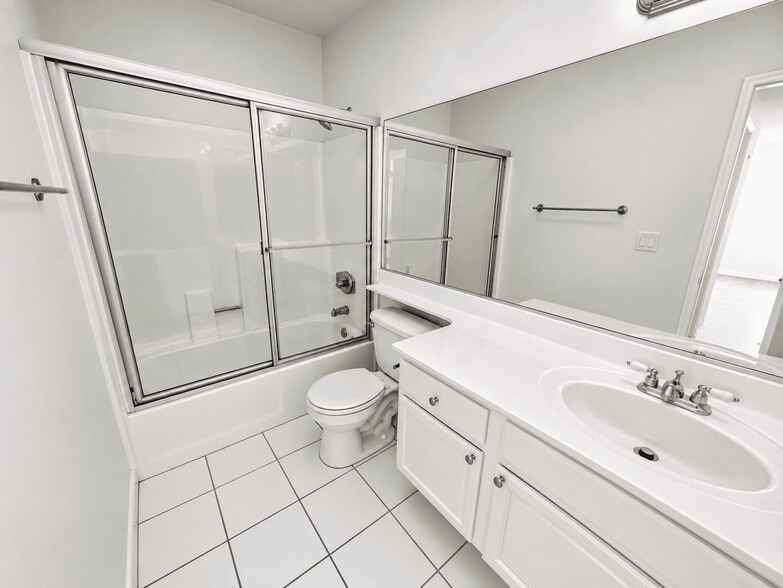Building Photo - 4454 Coldwater Canyon Ave