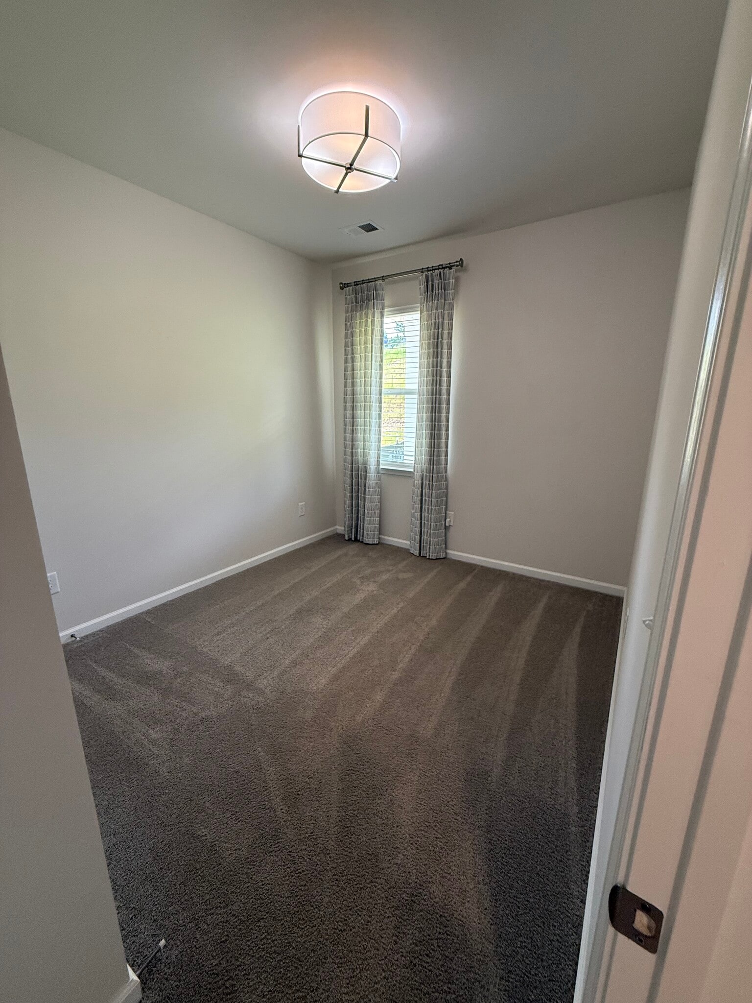 Building Photo - 374 Highline Trl