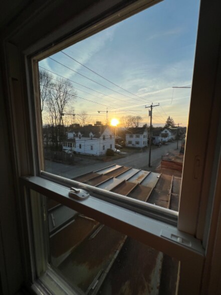 Building Photo - 491 S Main St