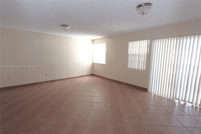 Building Photo - 2890 N Oakland Forest Dr
