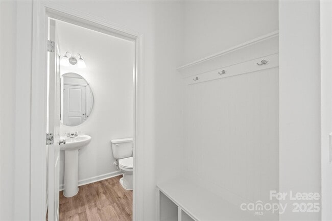Building Photo - 15922 Parkside crossing Dr