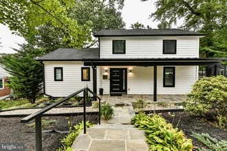 Building Photo - 2432 S Culpeper St