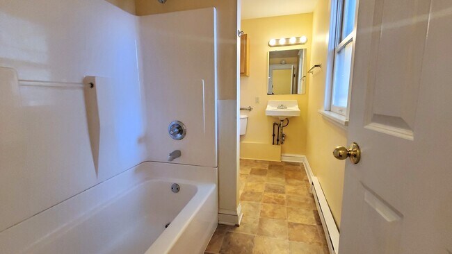 Building Photo - 2204 Emerson Ave S