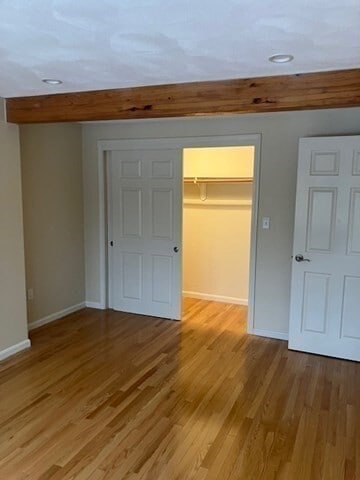 Building Photo - 304 Manor Ter