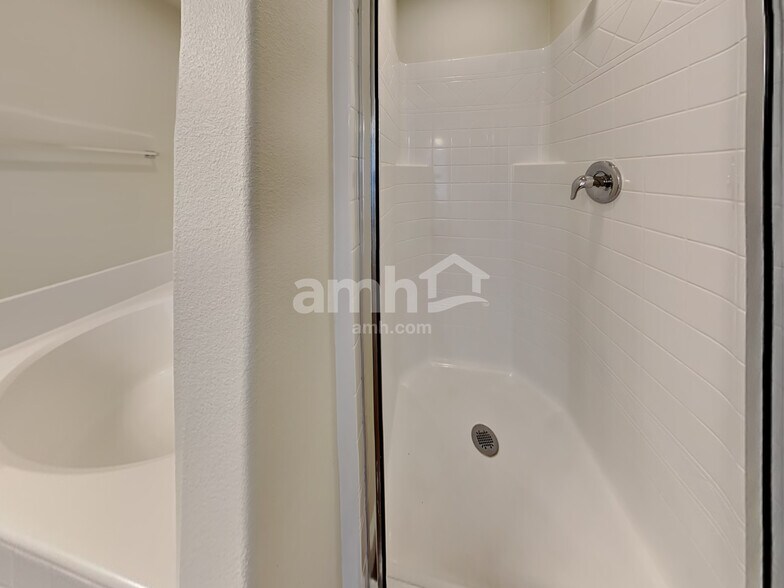 Building Photo - 18960 112th Ave Ct E