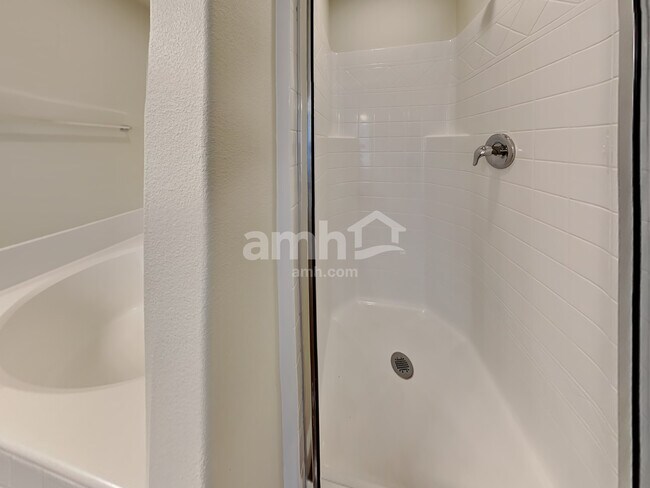 Building Photo - 18960 112th Ave Ct E