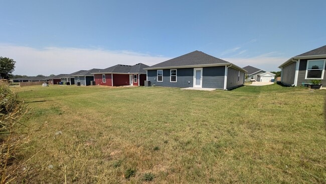 Building Photo - 720 Short Leaf Ln