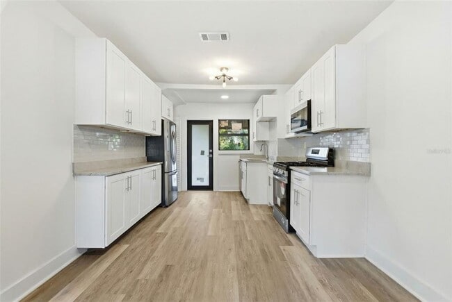 Building Photo - 1326 13th Ave S