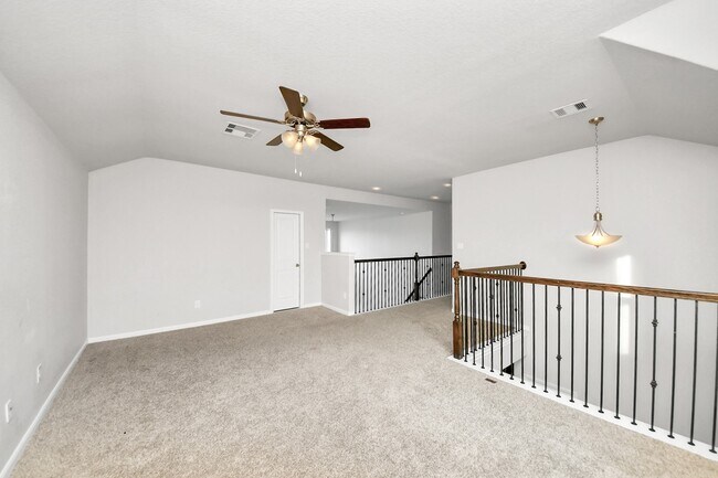 Building Photo - 18319 Pin Oak Lake Dr