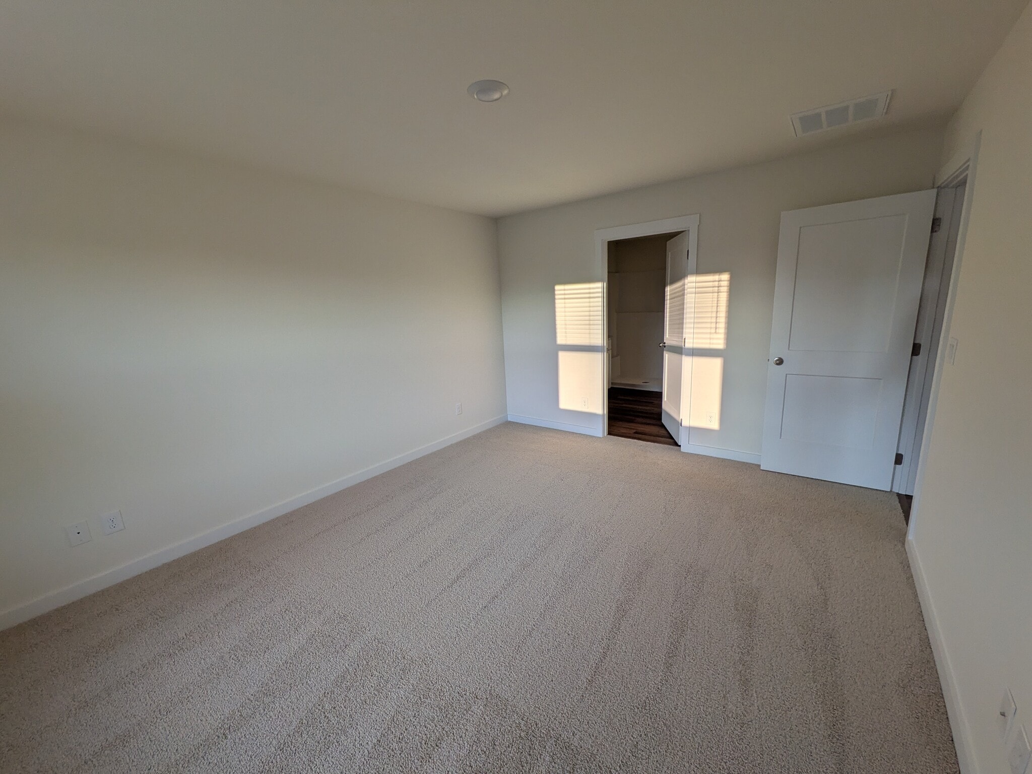 Building Photo - 8483 Bright Water Dr
