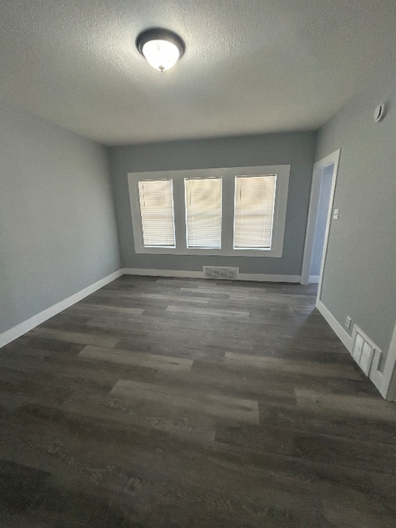 Building Photo - 2354 S 16th St