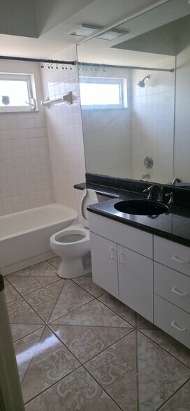 Building Photo - 2010 Chelam Way