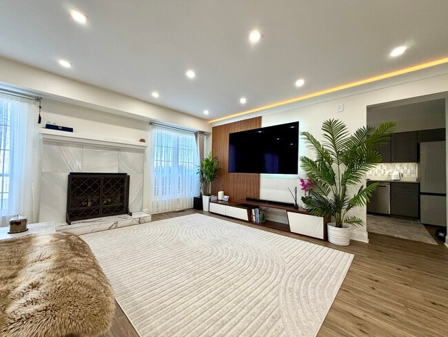 Building Photo - 2350 County Farm Ln