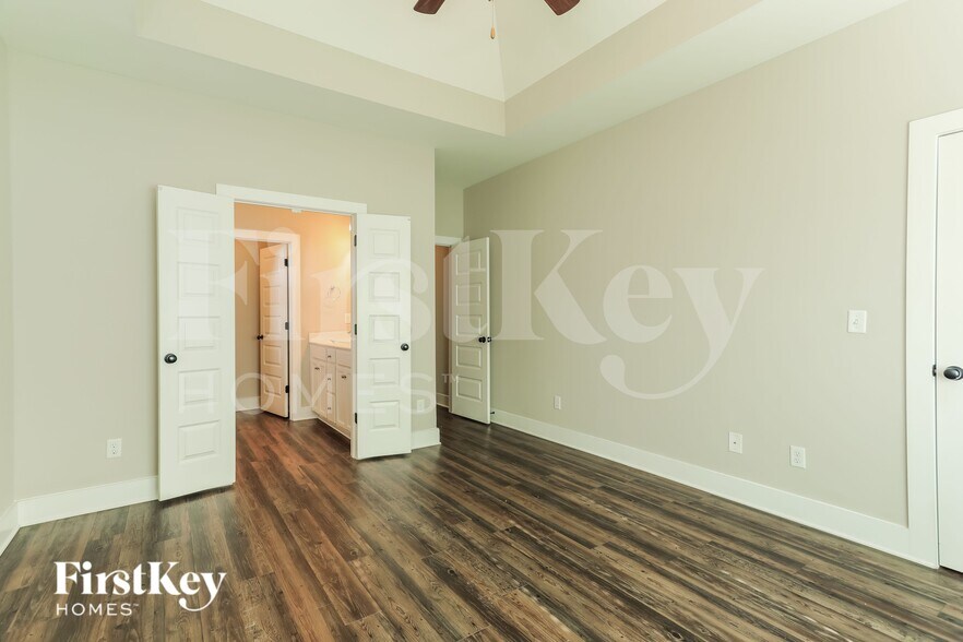 Building Photo - 1384 Woodridge Pl