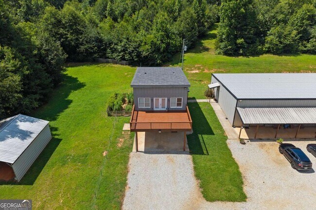 Building Photo - 221 Columbus Dr