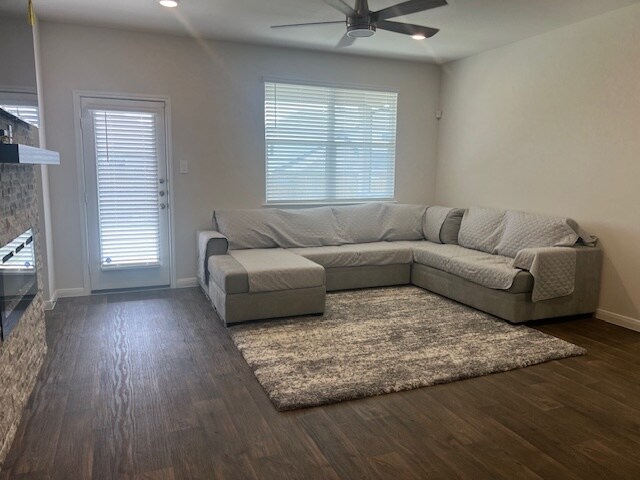 Building Photo - 349 Callado Cir