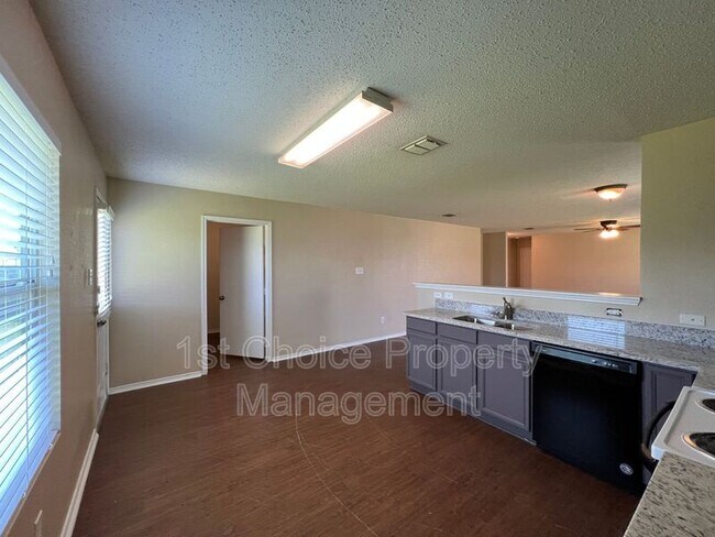 Building Photo - 4888 Parkview Hills Ln