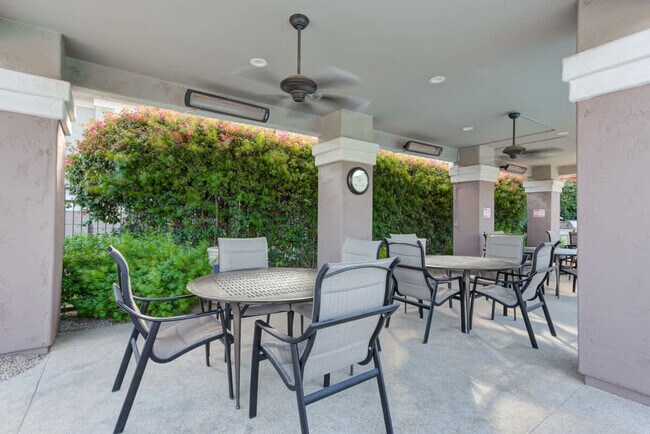 Building Photo - 15221 N Clubgate Dr