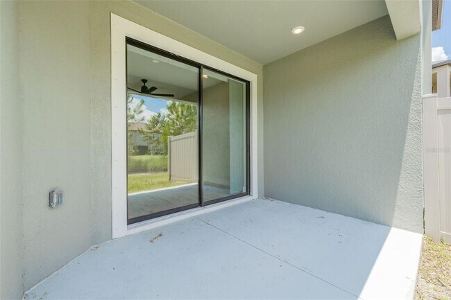 Building Photo - 5005 San Martino Dr