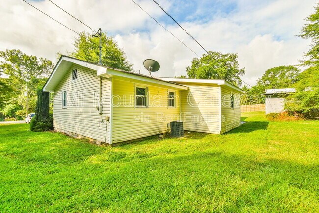 Building Photo - 8358 GA-254