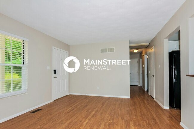 Building Photo - 3 Bedroom Pet-Friendly Home in Fenton, MO with Main Street Renewal