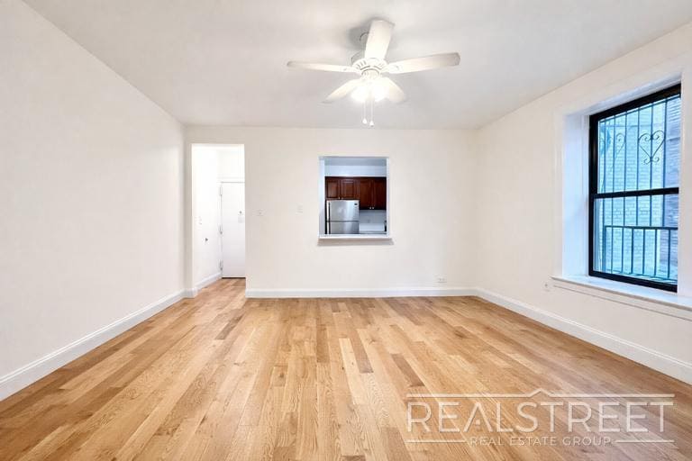 Building Photo - Renovated Giant Prewar 1 bedroom in Brooklyn Heights!