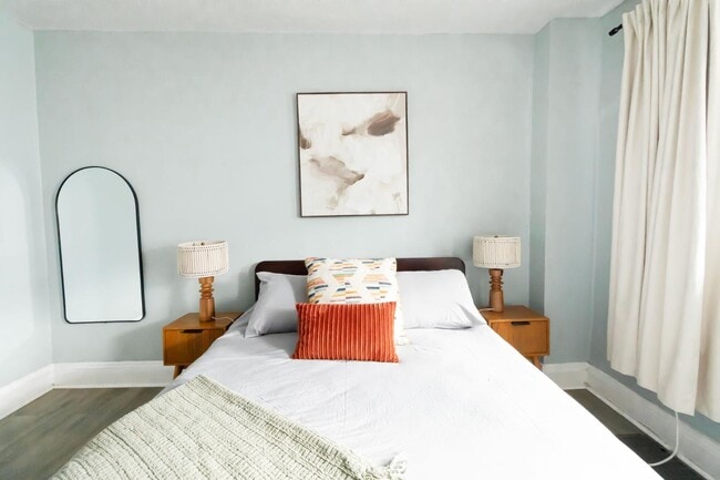 Building Photo - 2240 Murray Hill Rd