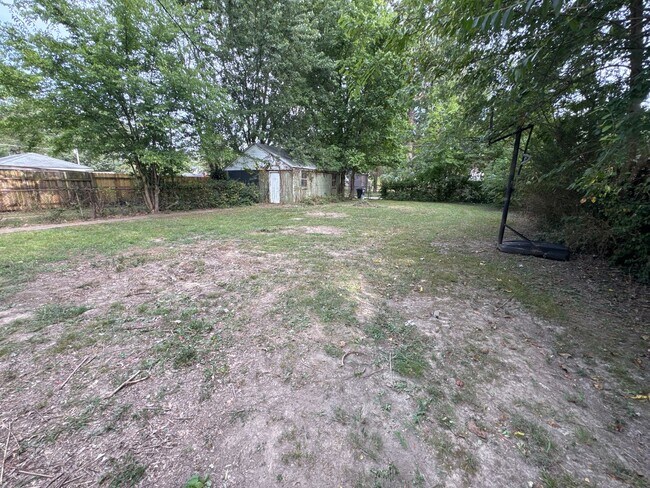 Building Photo - 2708 Trimble St