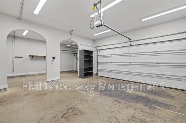 Building Photo - 1264 Black Oak Cir