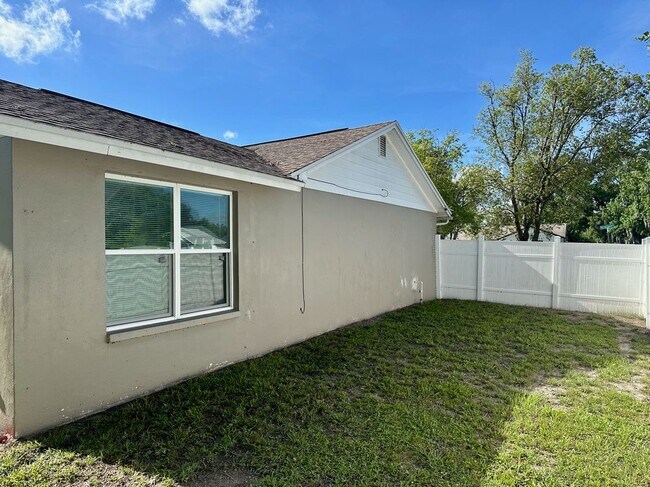 Building Photo - 7301 Mitchell Ranch Rd