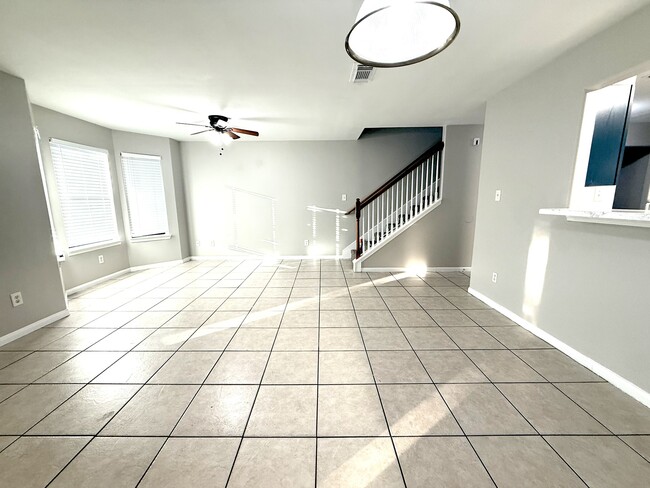 Building Photo - 3032 La Estancia Ln