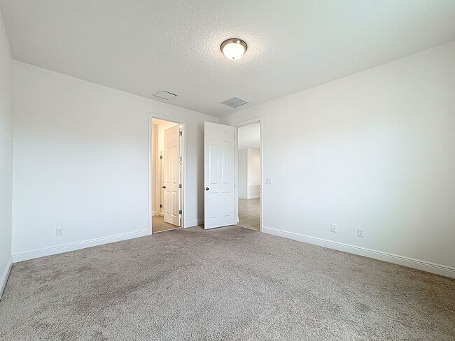 Building Photo - Hanover Lakes-2889 Nottel Drive St. Cloud