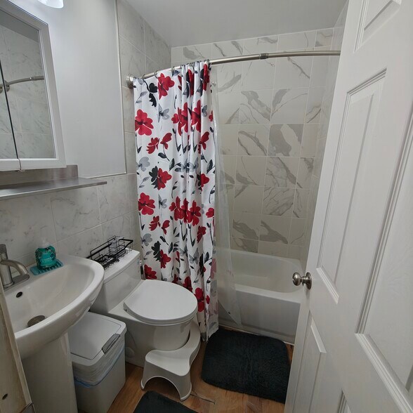 Building Photo - 987 Seminole Trl