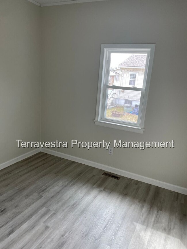 Building Photo - Newly Renovated 3 Bed in Carney's Point. Eligible for $500 Security Deposit.