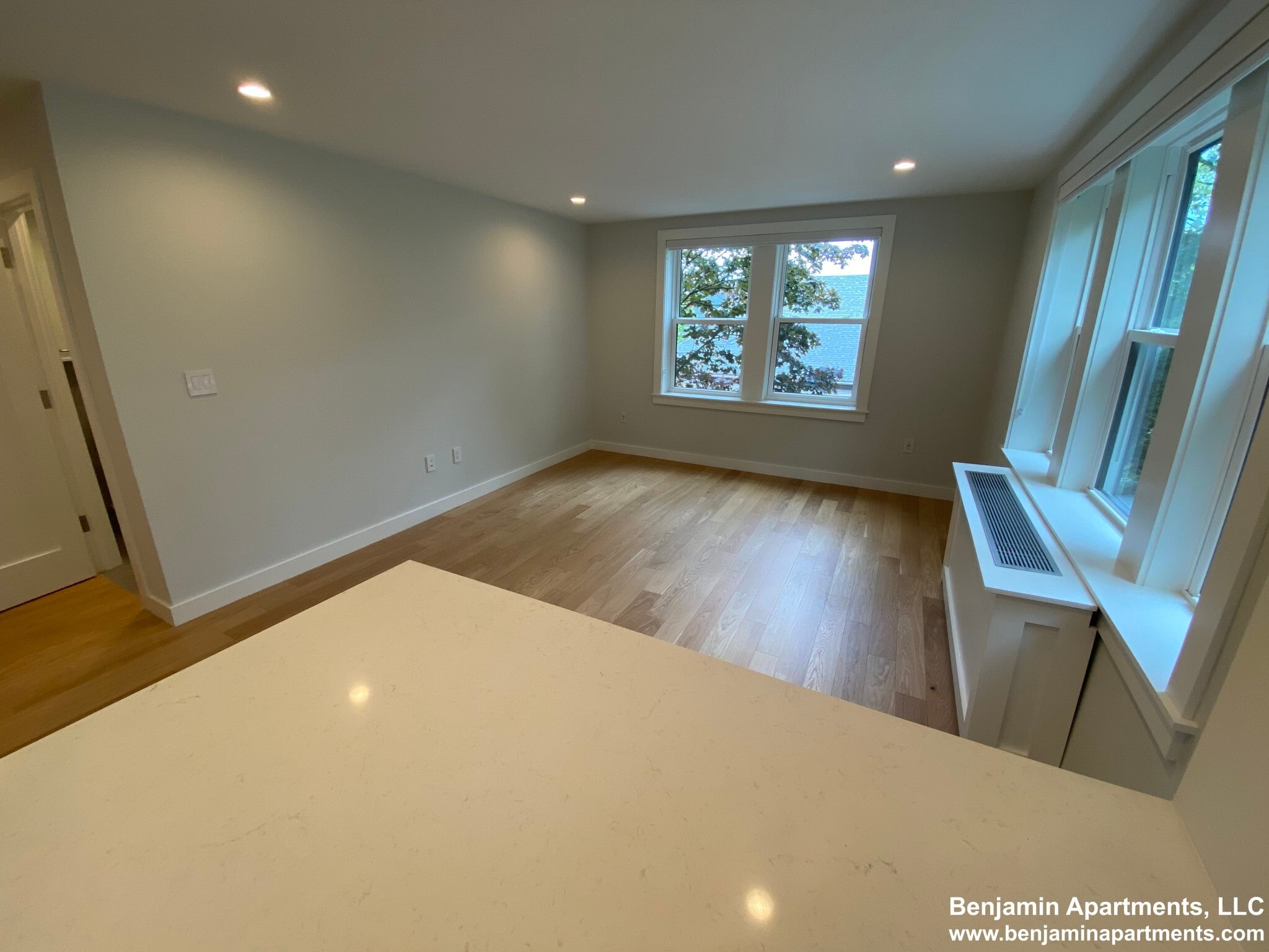 Building Photo - 123 Highland Ave