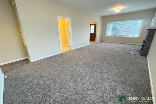 Building Photo - Three Bedroom Home near South San Francisc...