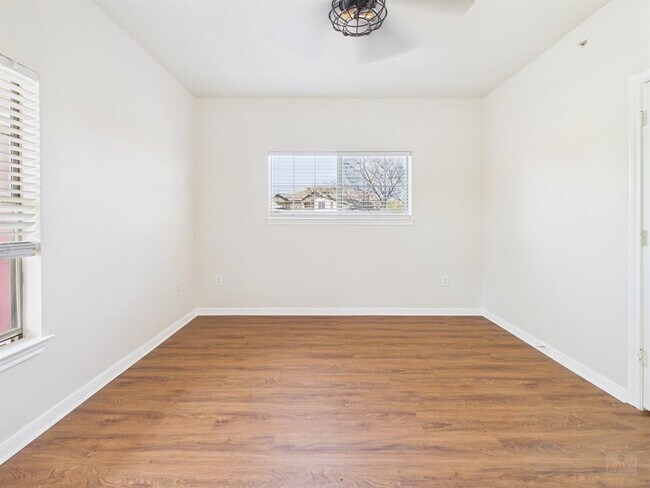 Building Photo - 2320 Gracy Farms Ln