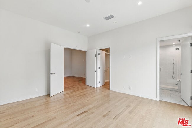 Building Photo - 2610 Corralitas Dr